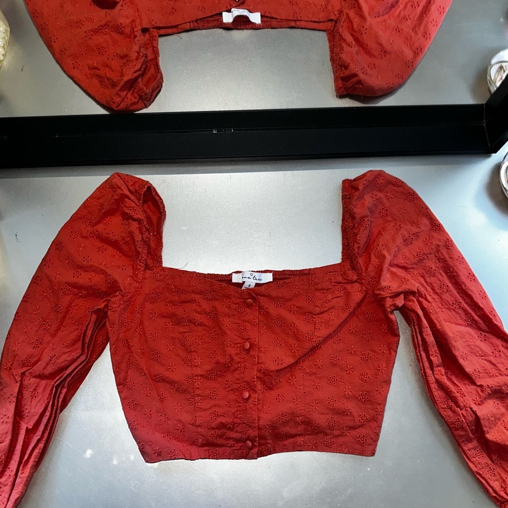 Coral dainty crop top long sleeve